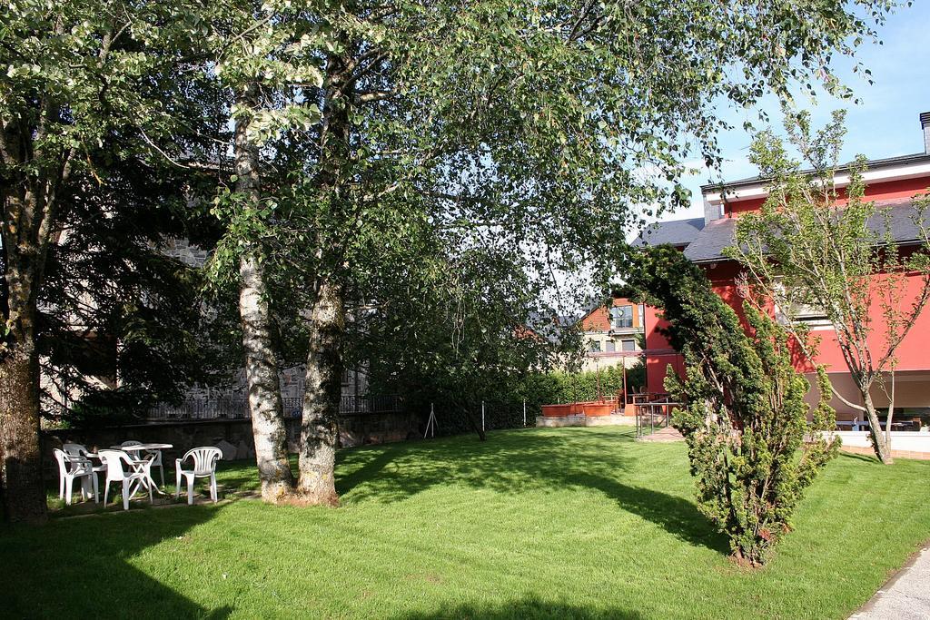 Hotel Chalet Puigdefabregas Jaca Eksteriør billede