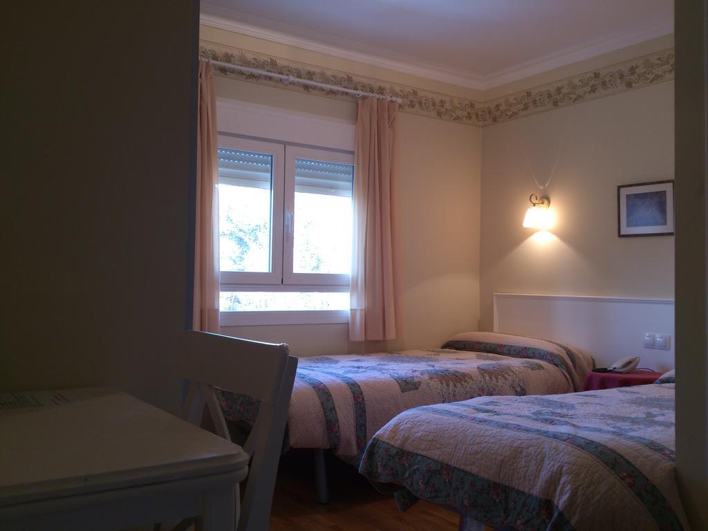 Hotel Chalet Puigdefabregas Jaca Værelse billede